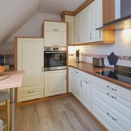 2,5-zkb-unterkunft, Zentral, Mit Separatem Eingang Apartment *