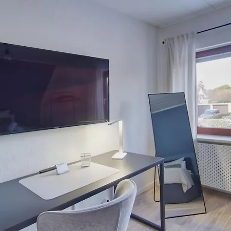 Apartment 2,5-zkb-unterkunft, Zentral, Mit Separatem Eingang Düsseldorf